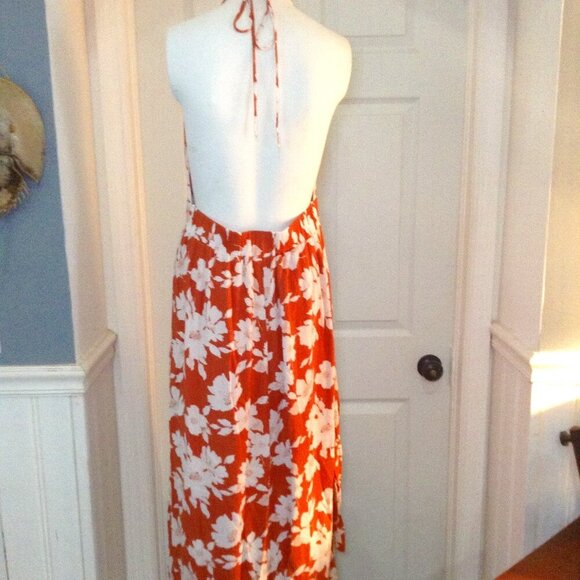 Lulu's "L" Halter Maxi dress; Bohemian, CoastalChic, Beach, Halter top, Sideslit - Picture 3 of 5